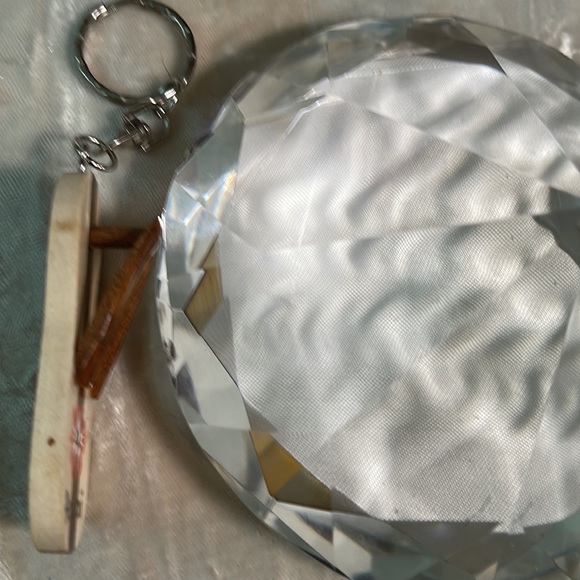 Hawaii Wood slipper keychain/charm - Picture 5 of 6